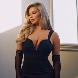 Meet your Posher, Alessandra Renee